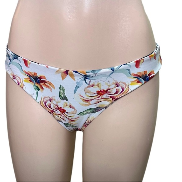 NWT Reversible bikini bottom Size Small - Picture 1 of 4